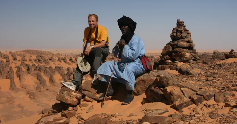 dr. Jurij Senegačnik s predstavnikom Tuaregov v Sahari